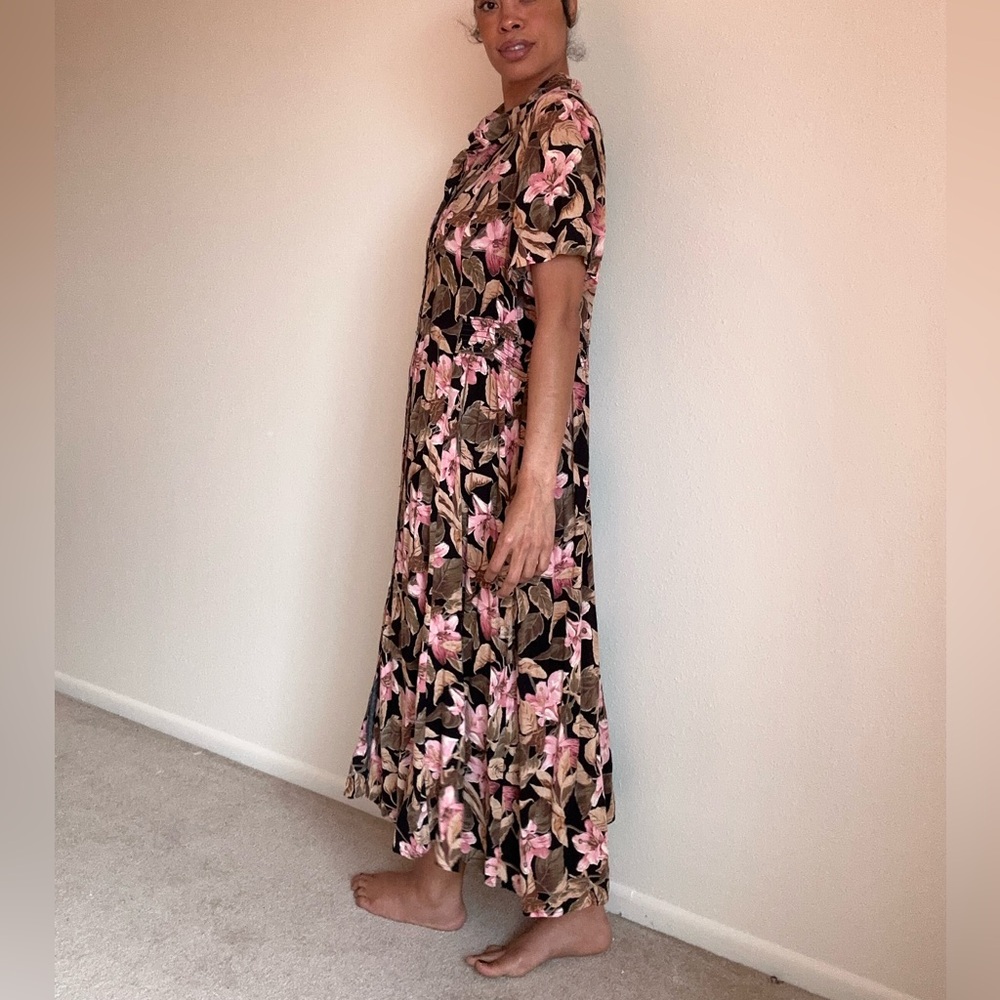 Floral Button-Up Dress - Picture 7 of 8